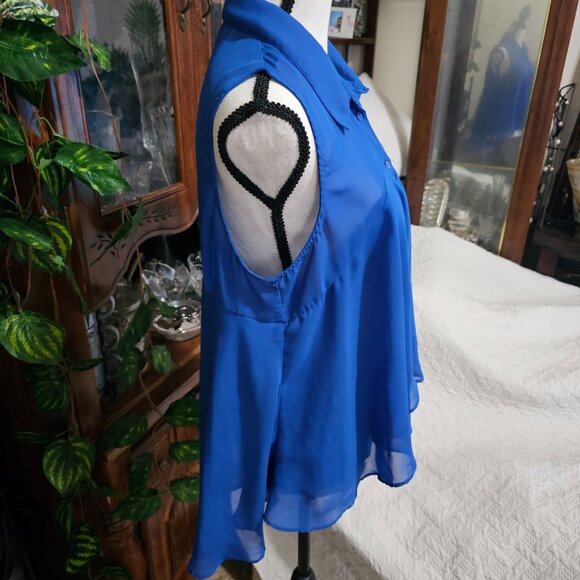 NANA USA Blue Top - Picture 4 of 10